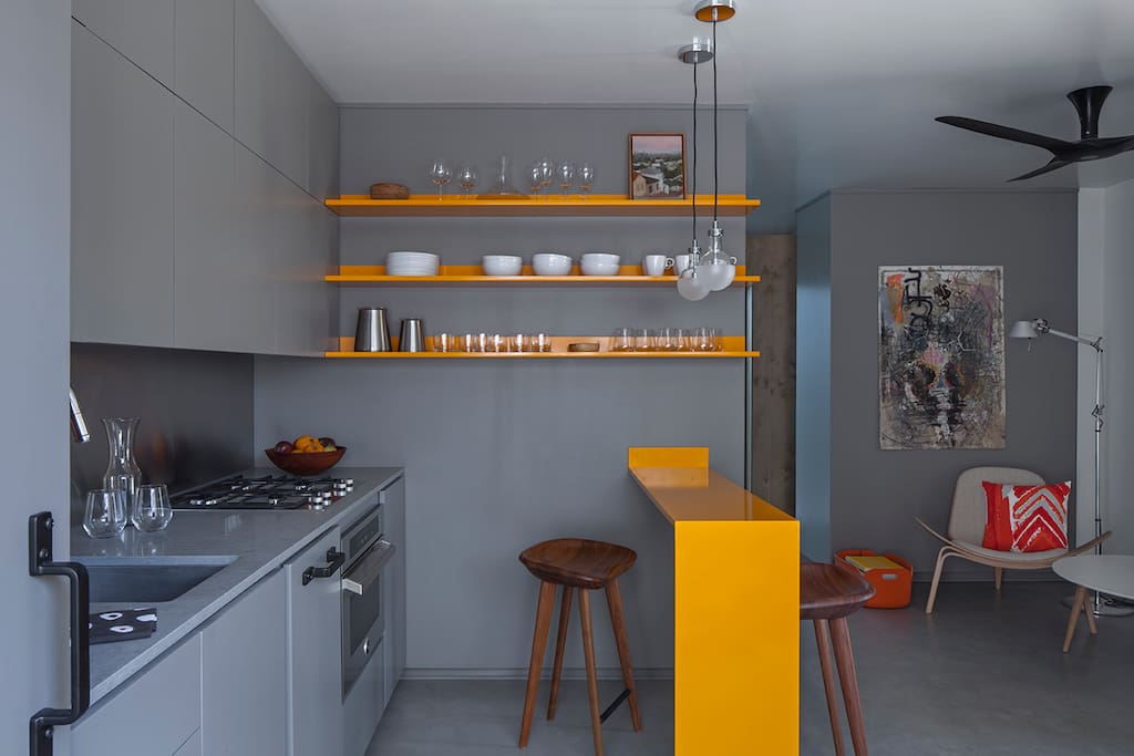 Grab a snack or cold drink in the fully equipped kitchen