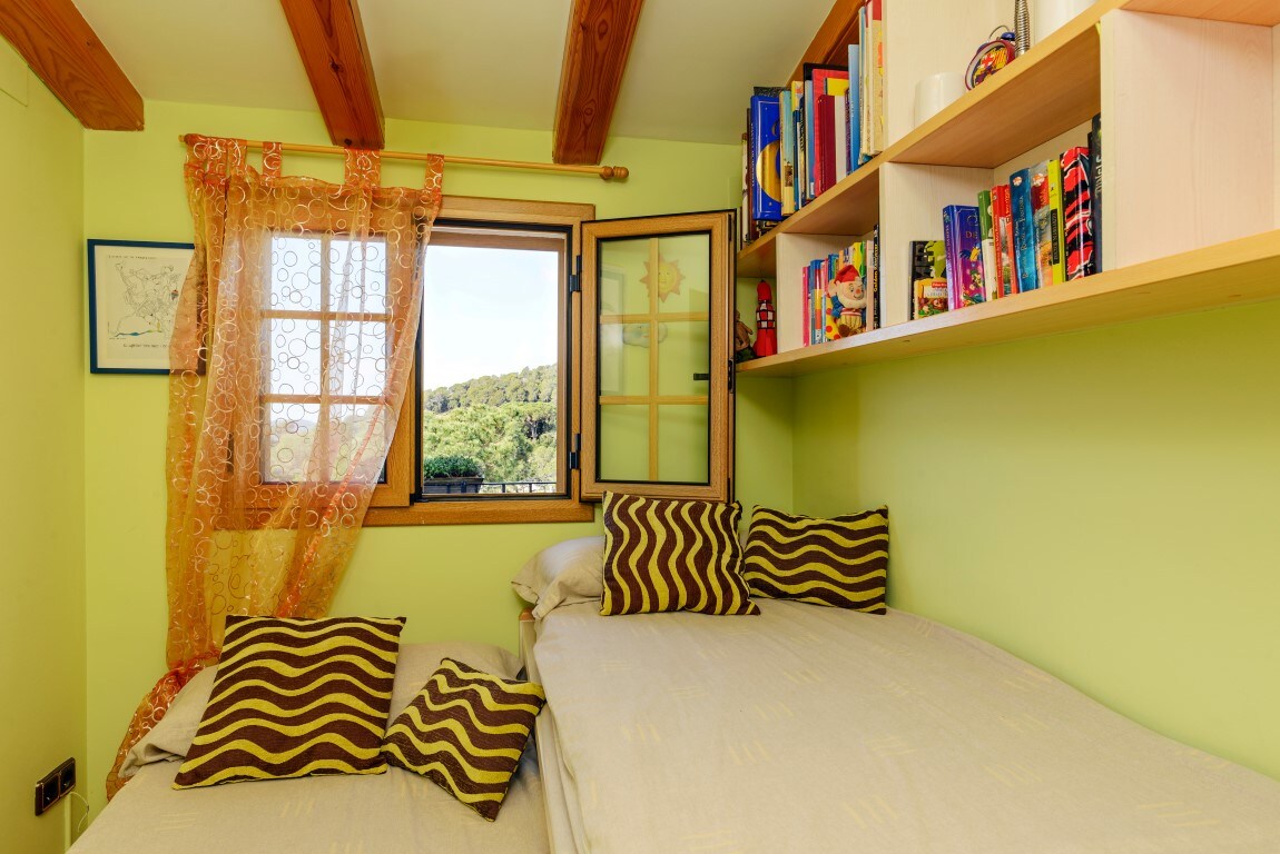 חדר שינה 3 עם מיטה נפתחת