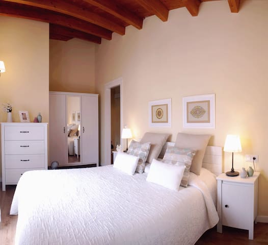 "Casita del Almendro". Next to Historical Center