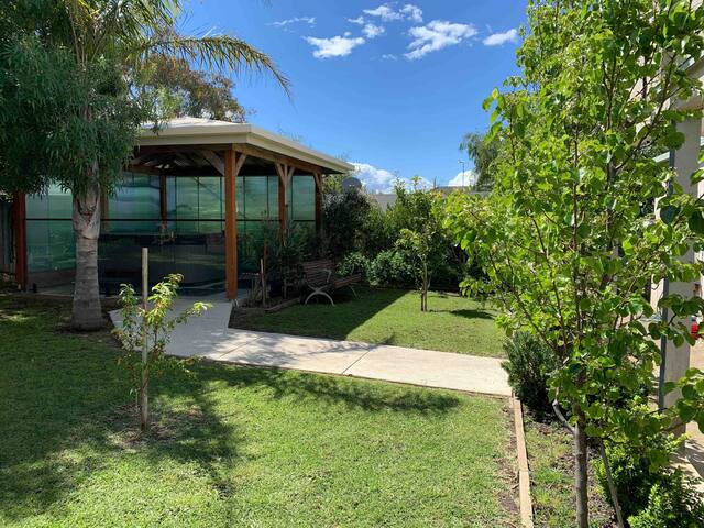 MAGNIFICENT BEACH VIEWS with JACCUZZI gallery image 3