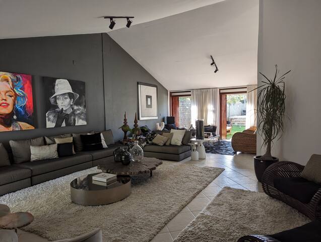 Condomínio das Mansões! Novo! gallery image 2