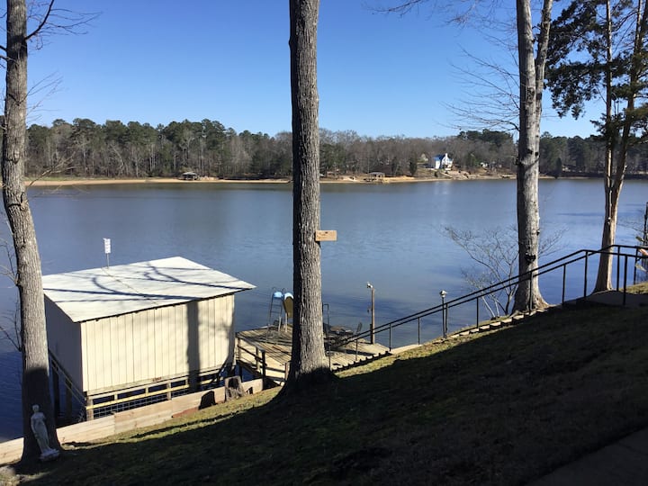 Logan Martin Lake Vacation Rentals & Homes Alabama, United States