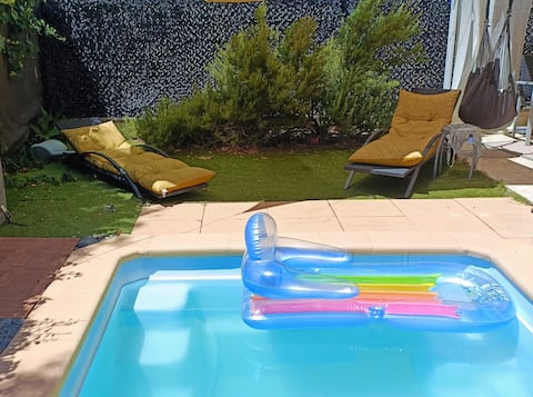 Villa 100 M2 avec piscine 6 personnes