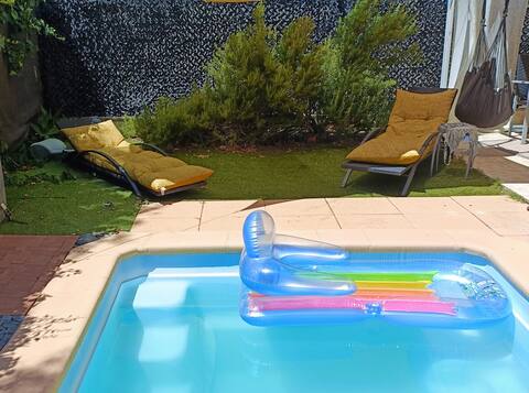 Villa 100 M2 avec piscine 6 personnes