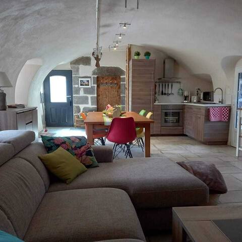 Atypical cottage 5 people Parc des Volcans d 'Auvergne