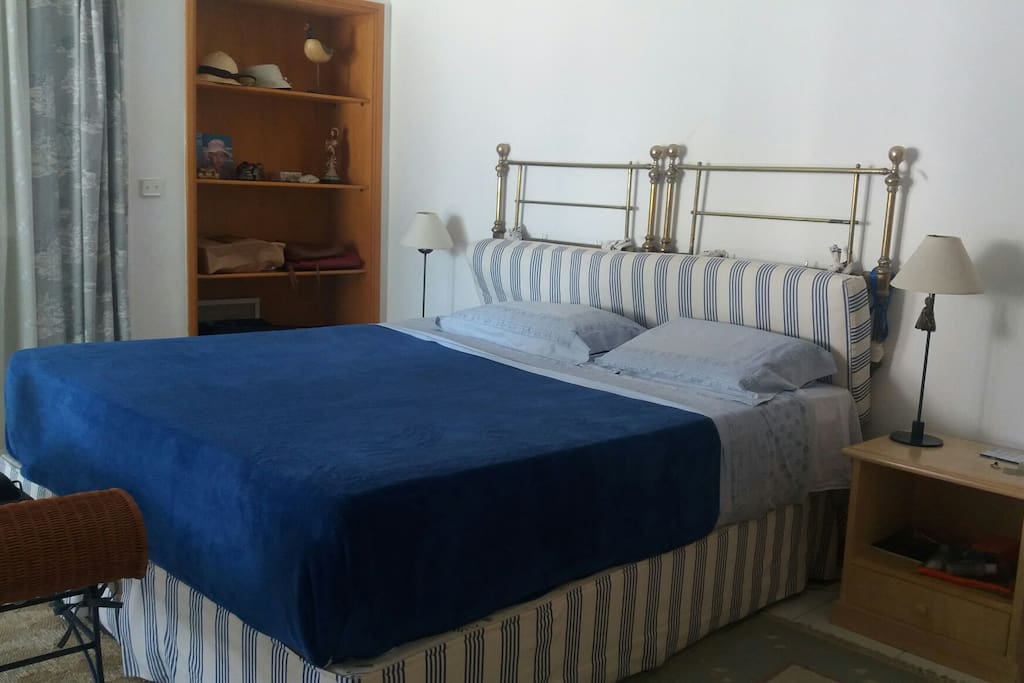 Cama King Size colchão tipo rede hoteleira 5 estrelas..