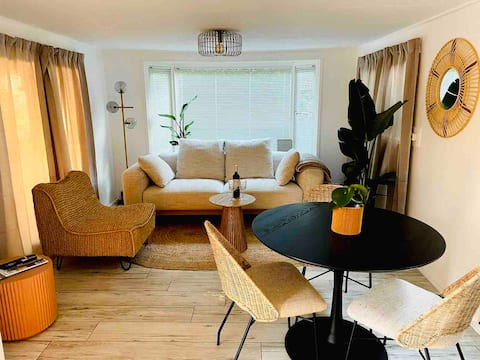 Popular Airbnb listing: Unique chalet on the Veluwe with air conditioning in Koudhoorn