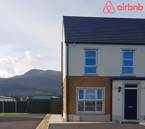 Popular Airbnb listing: Brand new semi detached house in Newcastle Co.Down in Newcastle