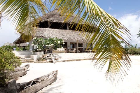 Nyumba Ya Madau - Stunning Beach Villa in Watamu