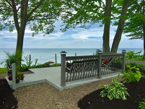 Waterfront Escape on Beautiful Lake Ontario