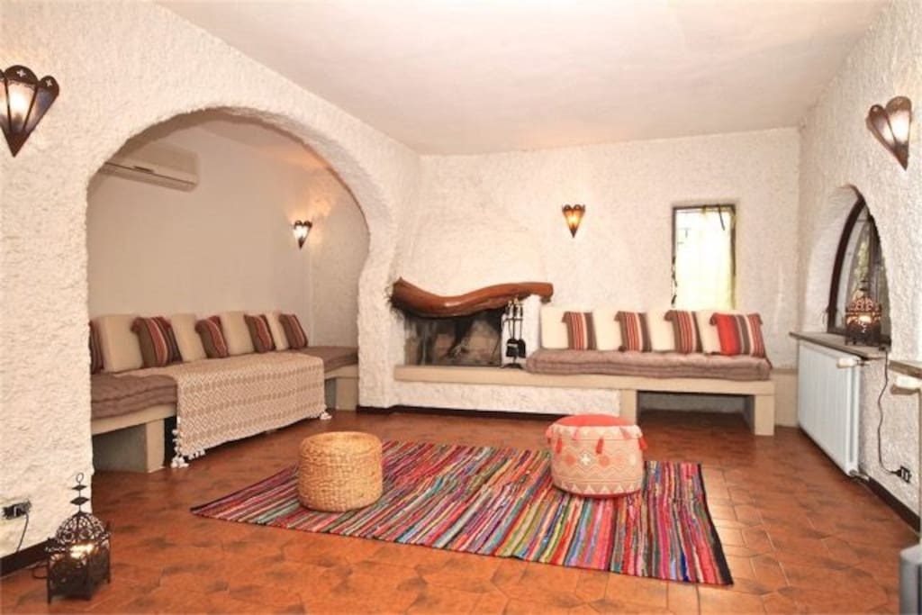 Large room for yoga, meditation, or just chilling