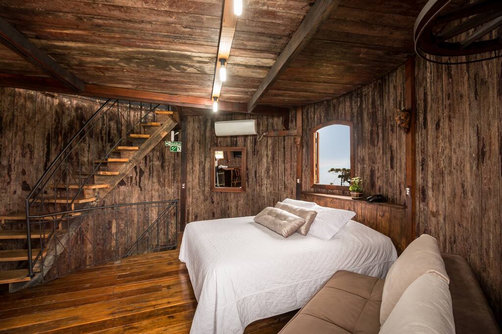 Quarto Casal
