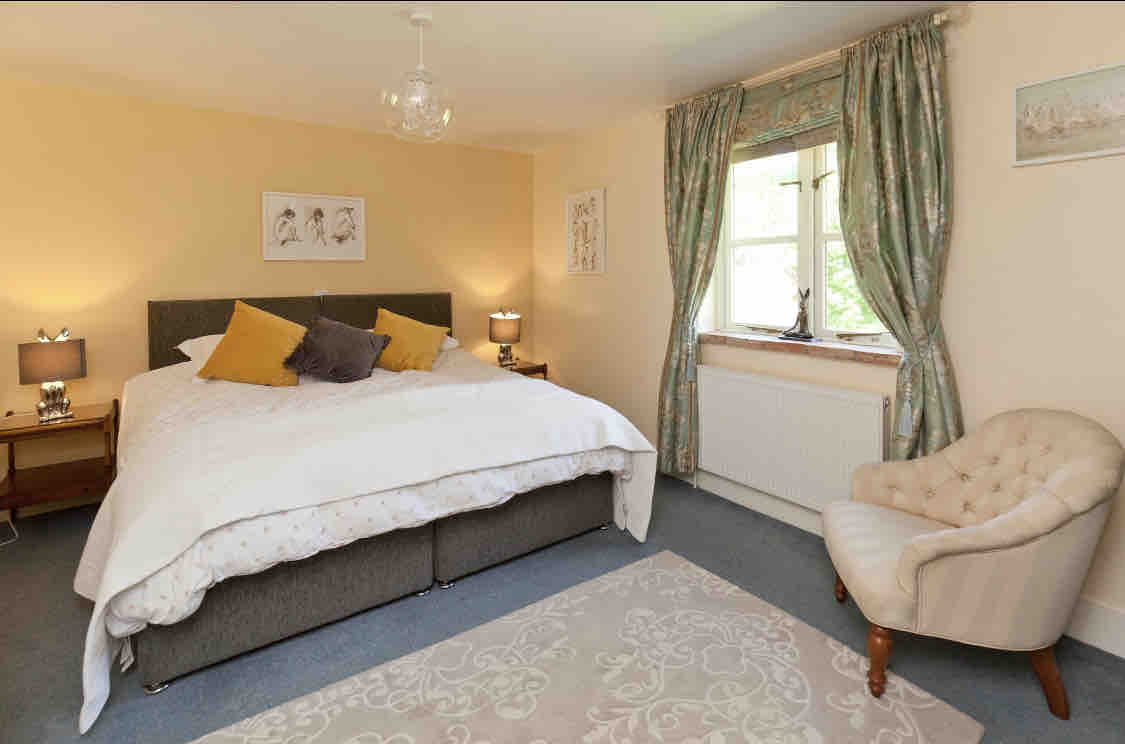 Bedroom 1 (of 2) can be Twin OR Superking