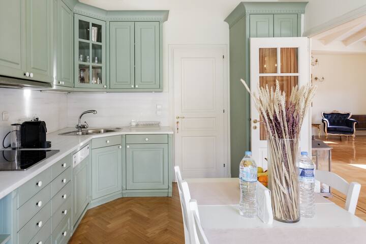 Aerides 3 Luxury Suites in the heart of Athens gallery image 2