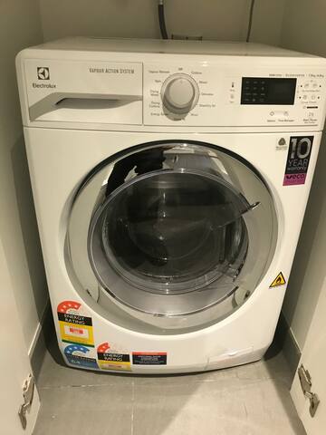 Three-Bedroom Two-Bathroom Superior Apartment gallery image 3