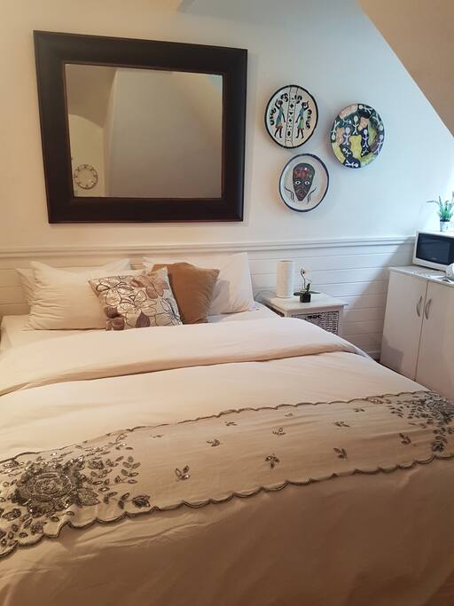 WAYNE ROOM