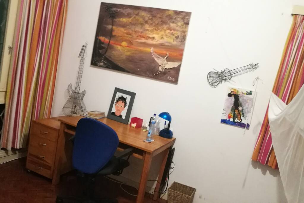 A table to work