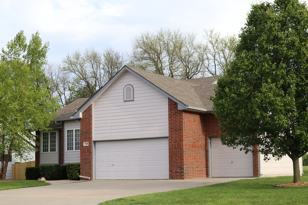 Three car garage