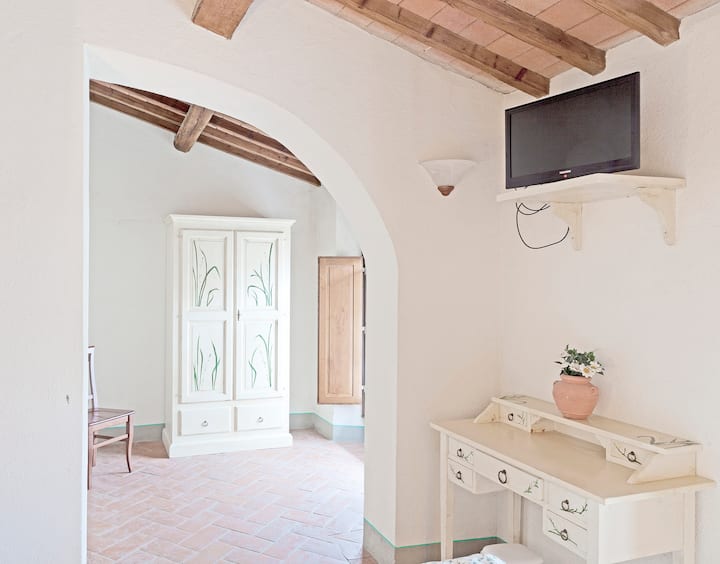 Chumba kimoja cha kulala mara mbili na kilicho na kila kitu