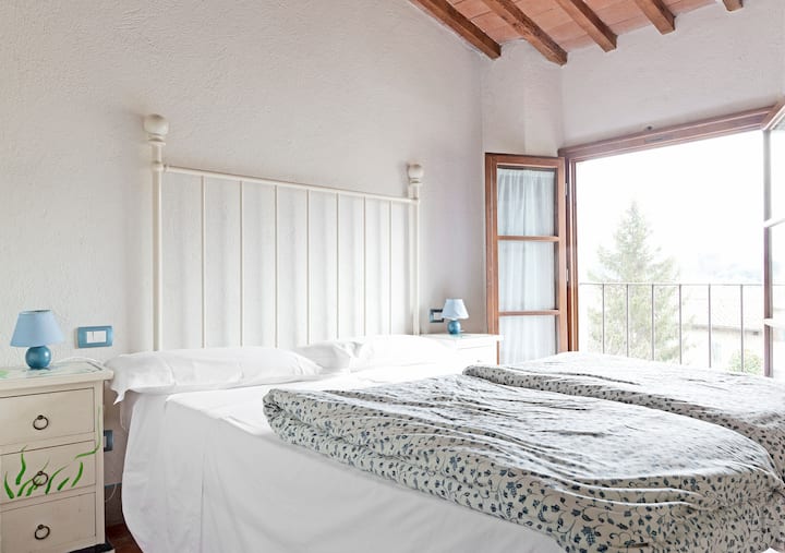 Chumba kimoja cha kulala mara mbili na kilicho na kila kitu