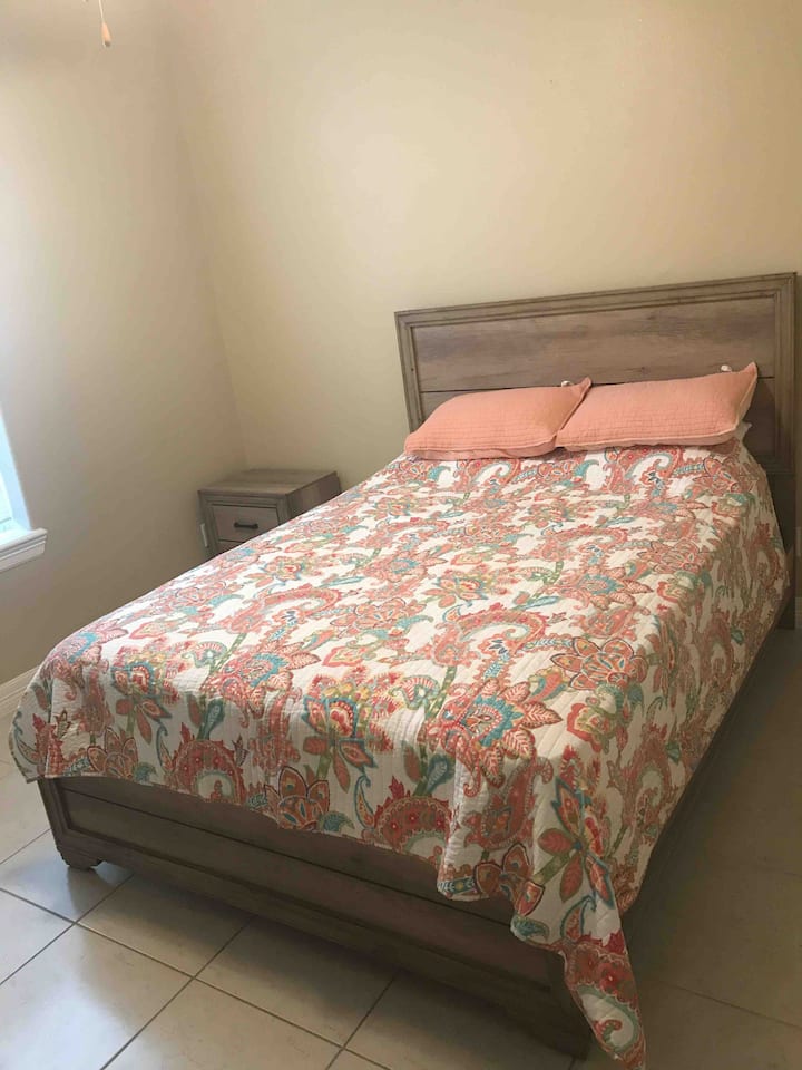 Segundo dormitorio. Muebles nuevos.
