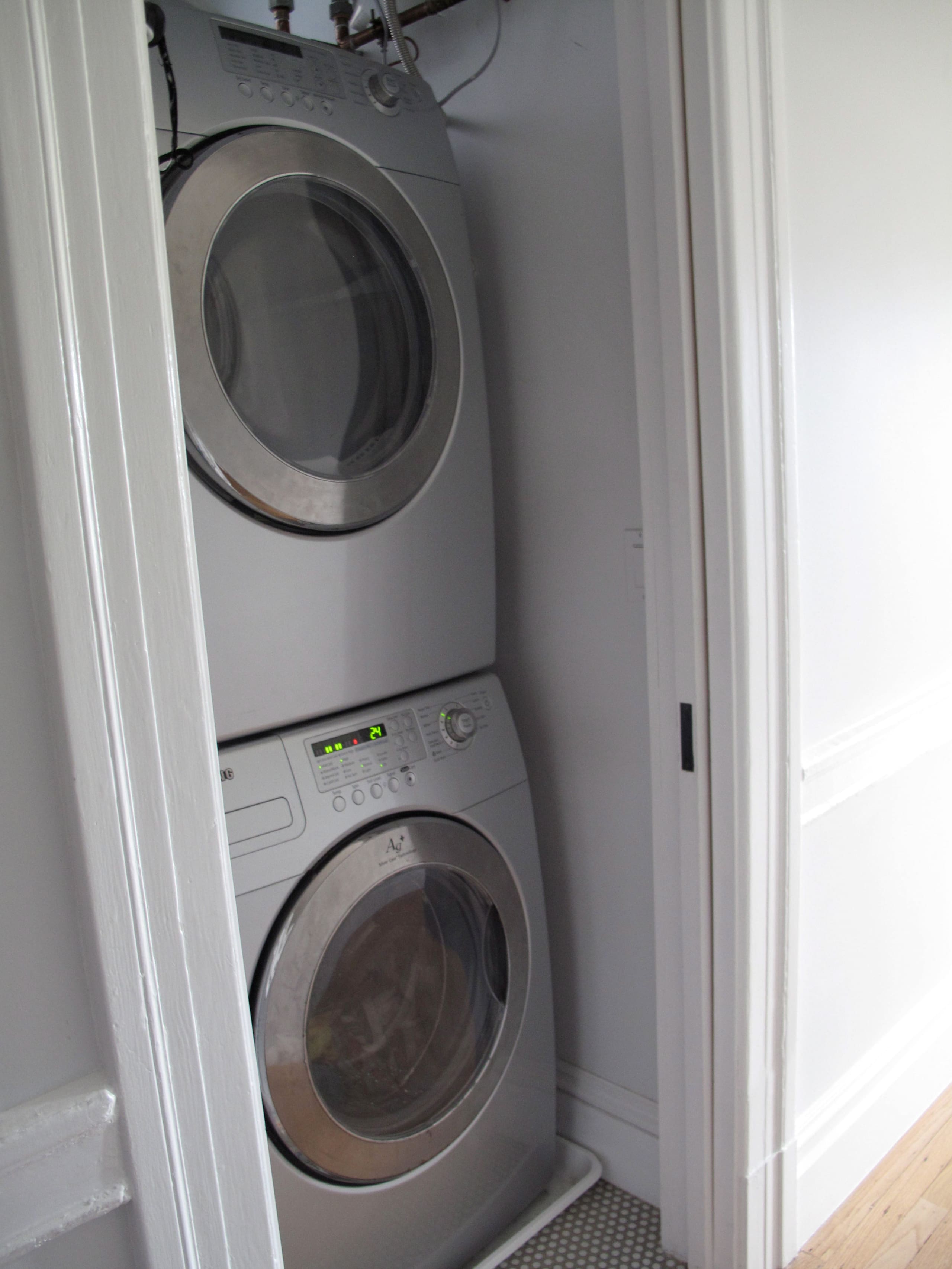 Condo in San Francisco · ★4.97 · 3 bedrooms · 3 beds · 1 bath - Image 23