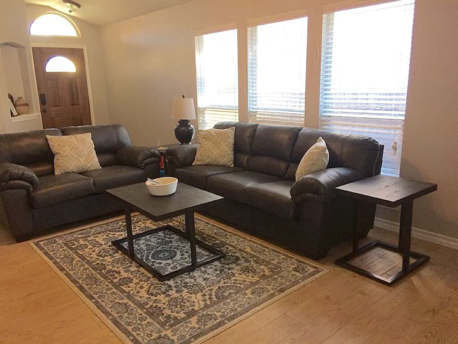 "Bright and comfy!"
Living room - has SMART TV with satellite, DVR, apps.