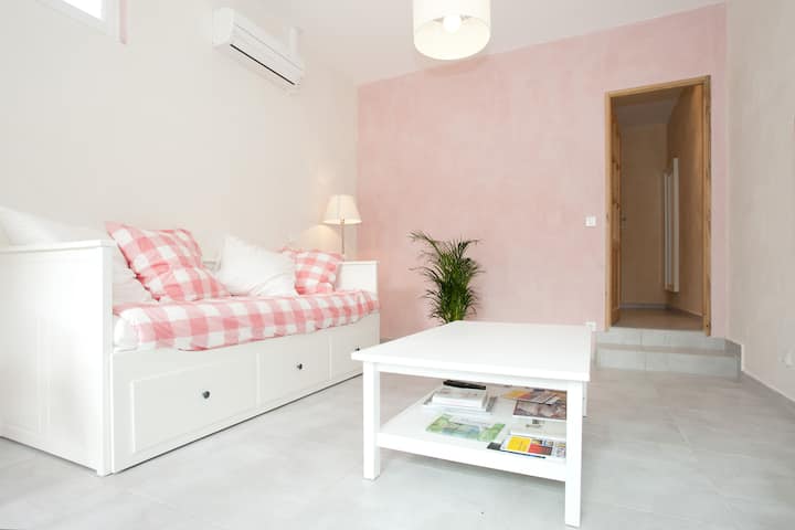 Bâtisse 70 M², Piscine 11 M, Terrain 2700 M², 3* - Les Baux-de-Provence