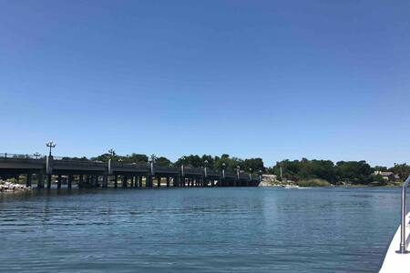 Cozy Bayou Retreat **steps away from Bayou Texar**