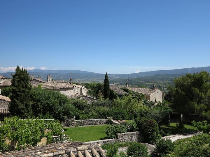 Goult Vacation Rentals & Homes ProvenceAlpesCôte d'Azur, France
