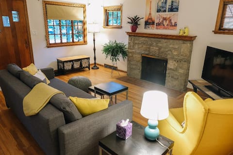 Successful Airbnb property: The Clintonville Red House in Clintonville