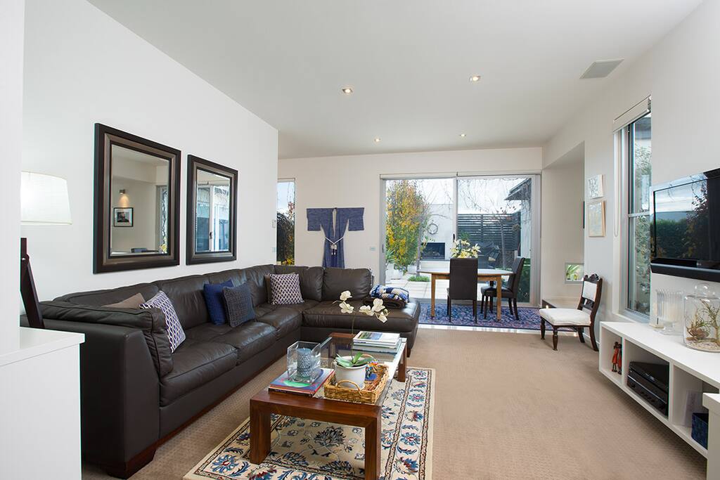Lounge / Dine / Relax @ Dunmore House