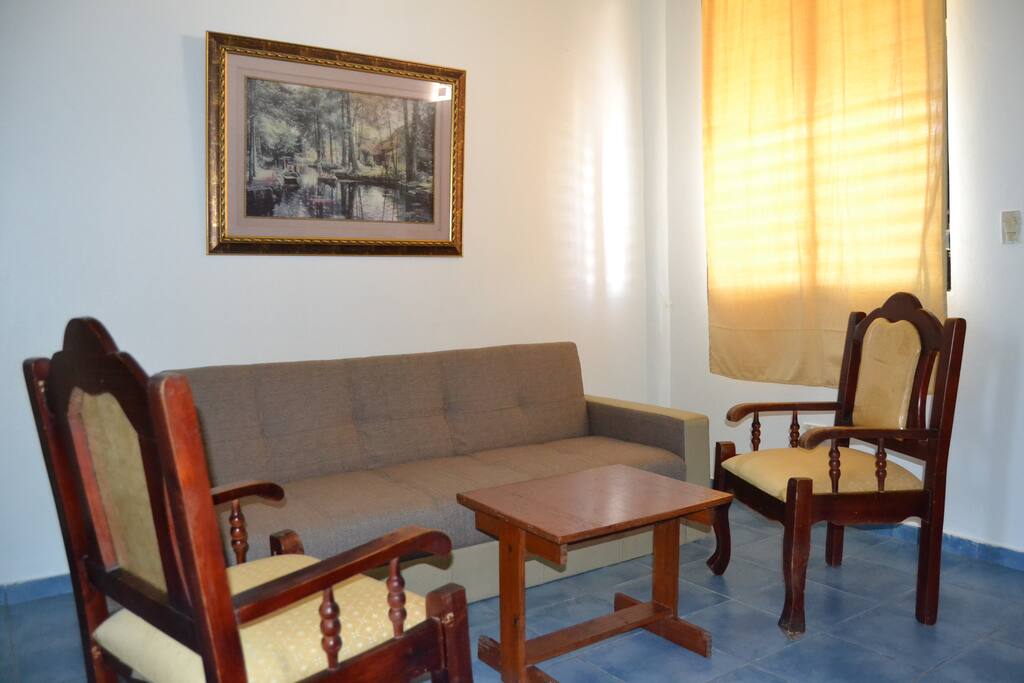 Sala, ¡relájate en el sofá!