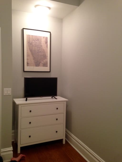 Tv in second bedroom with roku for streaming.