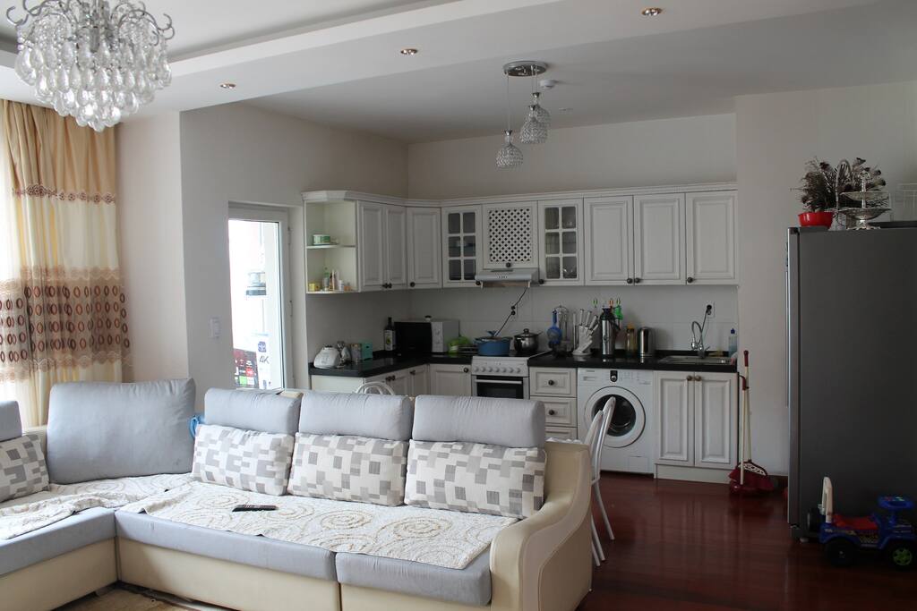 Living room, kitchen part