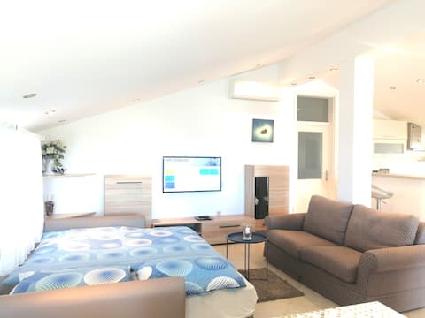 Lovely Sea View House Studio