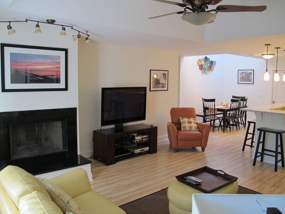 Open concept living room and kitchen