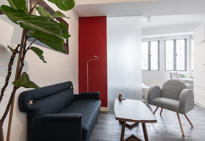 Large & Bright Studio in Soho with private rooftop