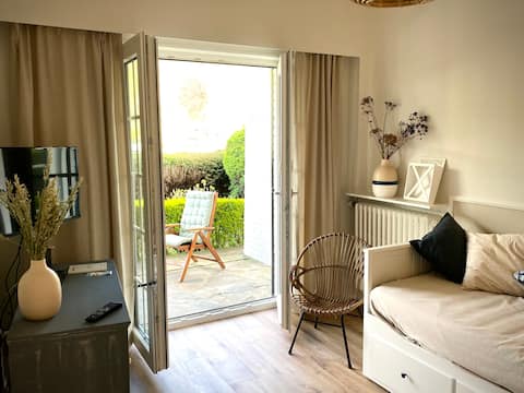 Top performing Airbnb: cottage on the banks of the Meuse in Wépion - Namur in Namur