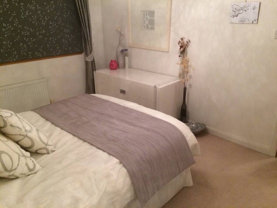 Large drawer space