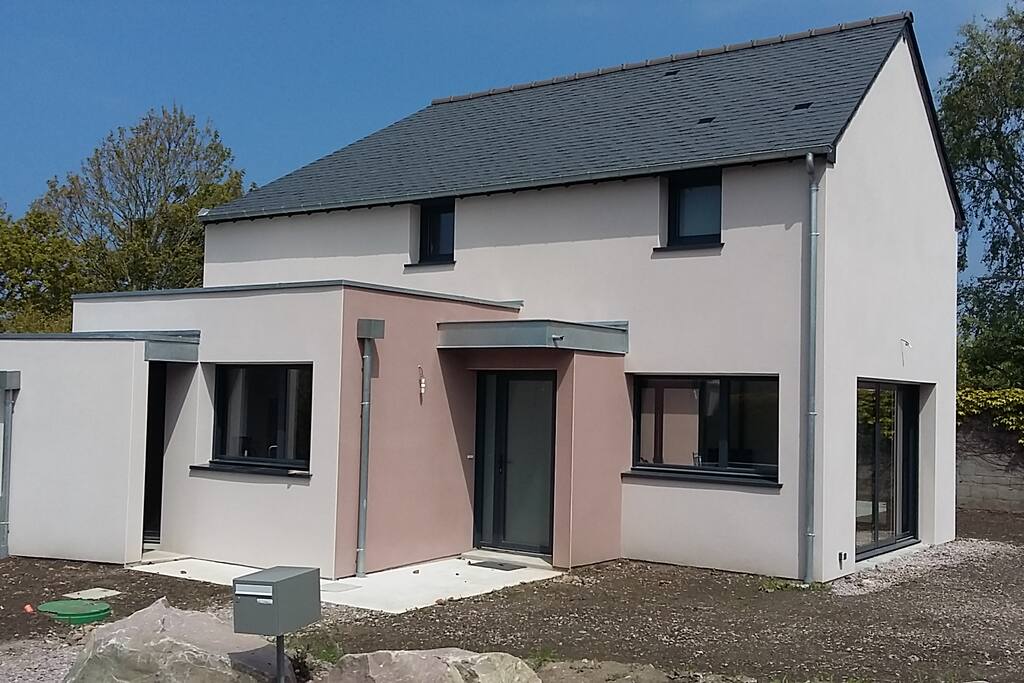 La maison vue Ouest