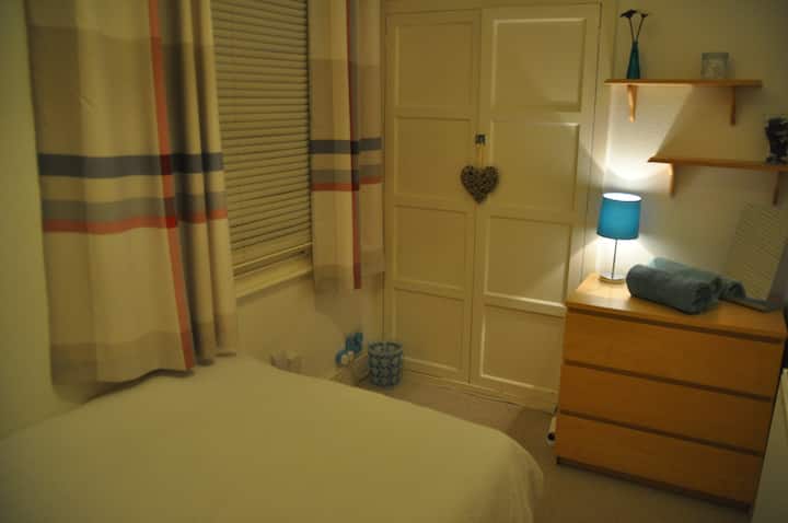 Легло 3 - двойно с обзаведени гардероби