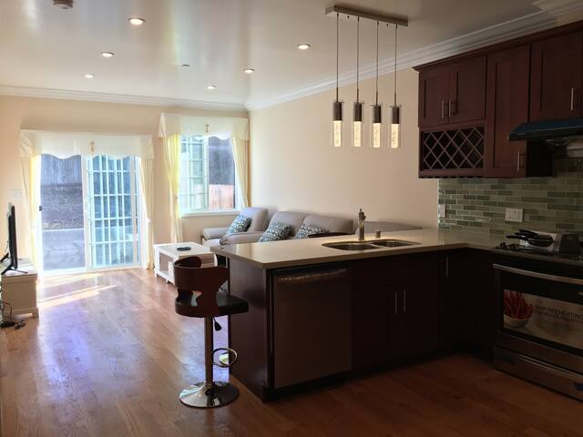 Full house gallery image 3