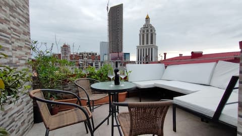 Cosy apartment with terrace in a city center.