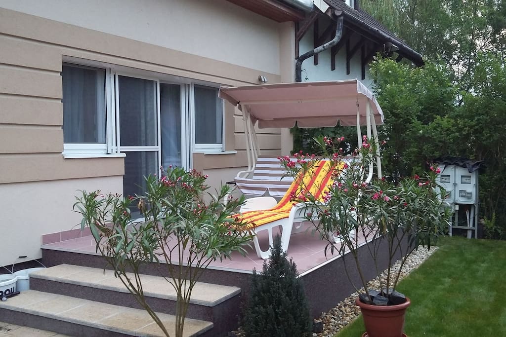 front terrace/első terasz