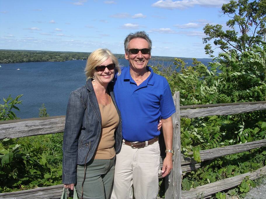 Liz & Scott - your hosts