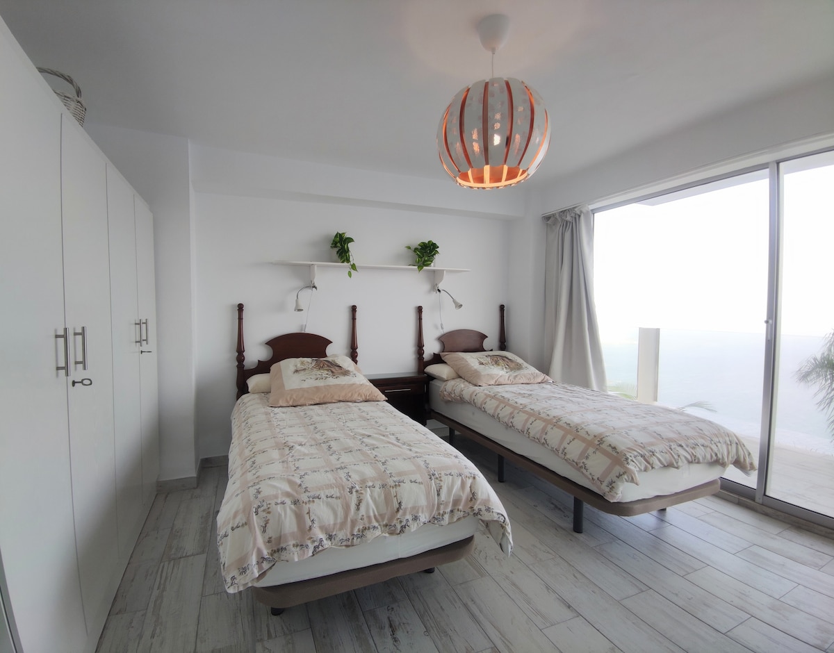 房间4 -带独立卫生间

4号房-带独立卫生间