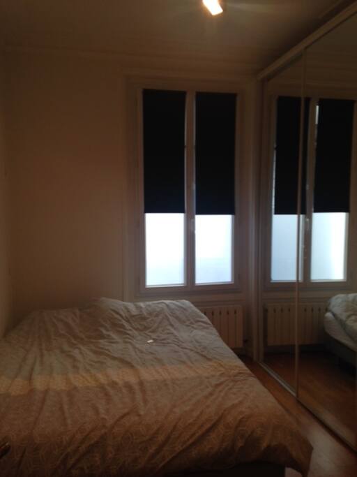 grand lit et grand rangement