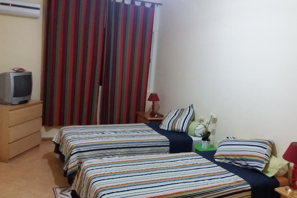 Chambre2 avec 2 lits