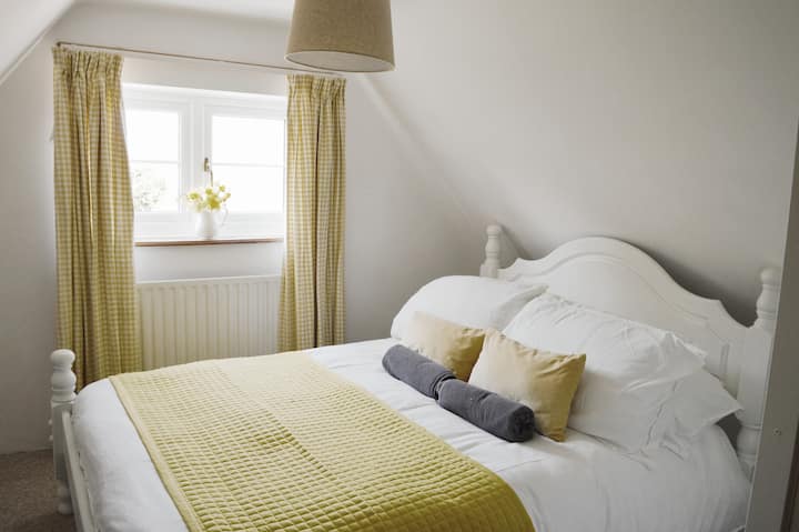 Двойна спалня